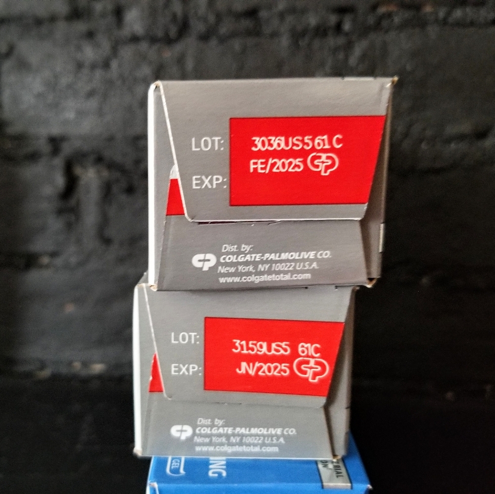 8 Colgate Toothpaste Bundle - Picture 7 of 9